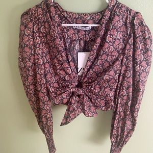 Crop top blouse with Tye Front. Floral Print. New with tags.